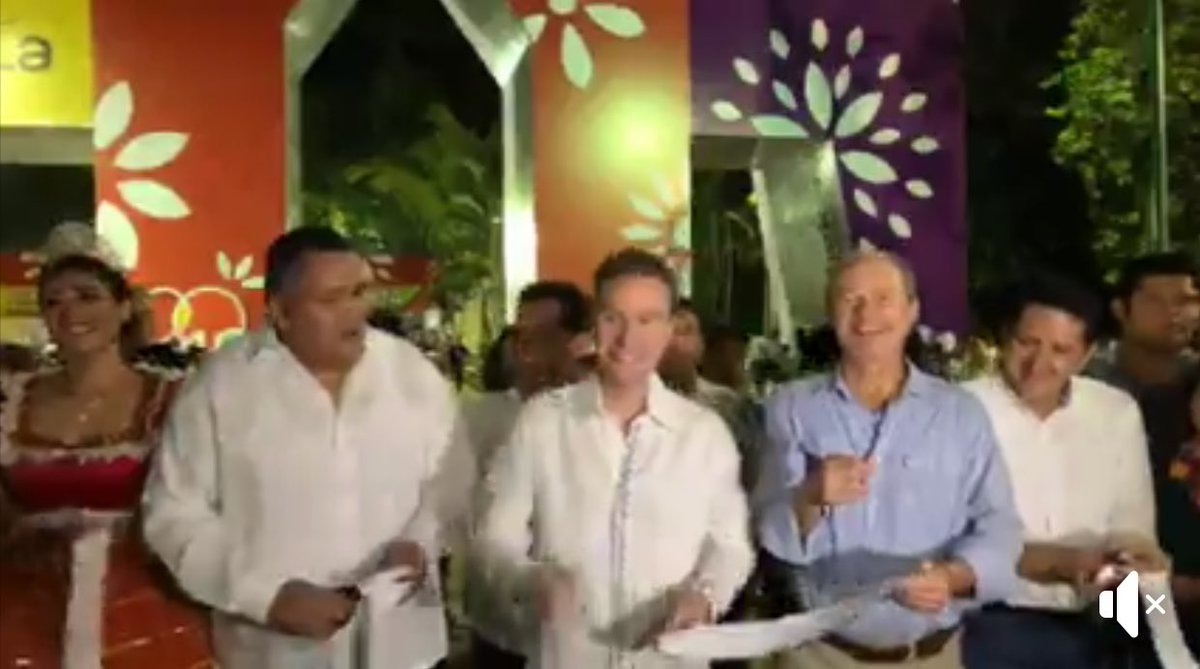 Me encuentro en la Perla del Soconusco inaugurando la tradicional #ExpoFeriaTapachula, emblema cultural de la frontera sur.

#EnVivo: facebook.com/manuelvelascoc/