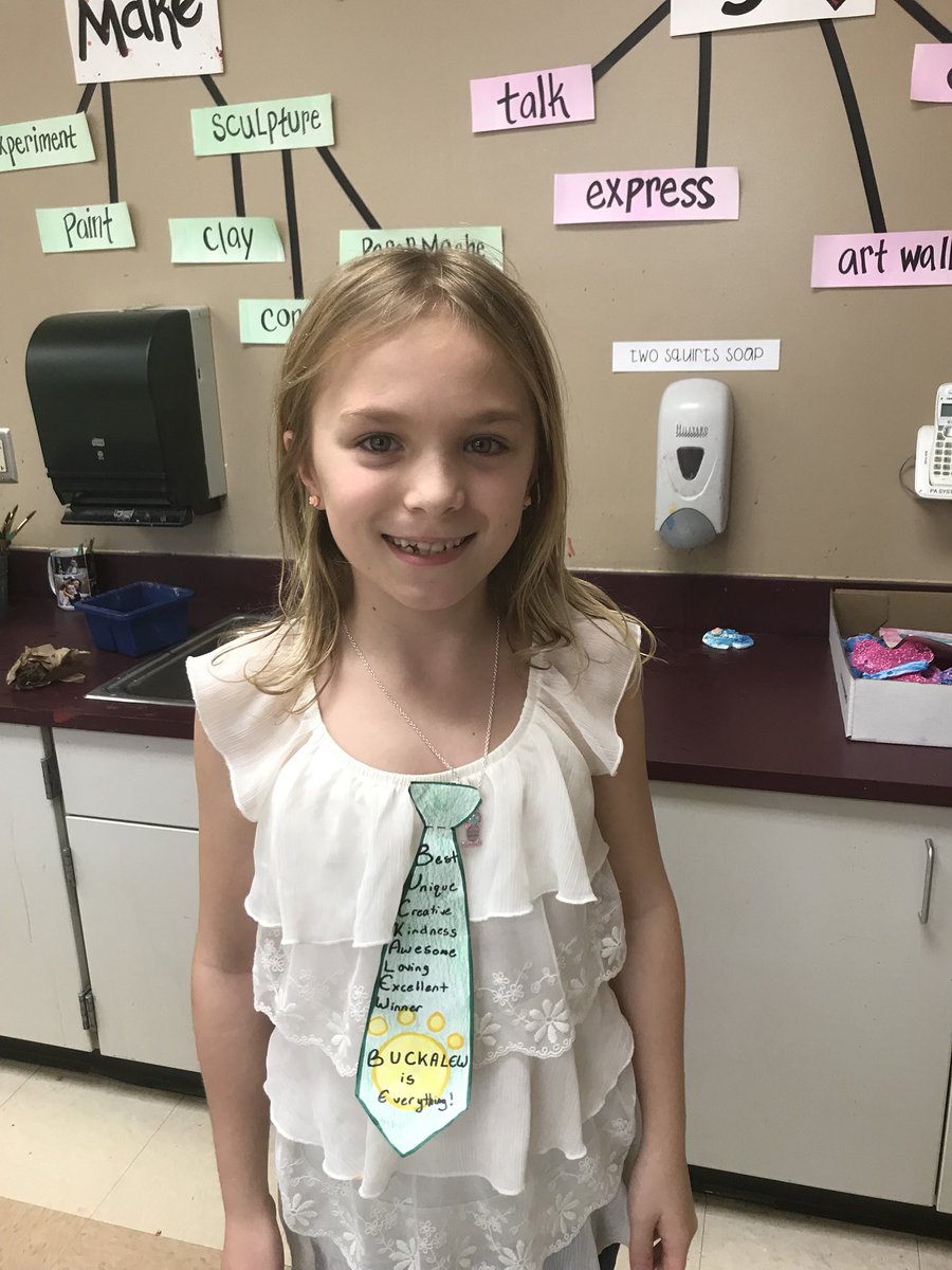 shmadoak's tweet photo. Big Art Day🎨❤️!!!
#bigartday2018 #arttiesustogether @ConroeISD @ConroeFineArts @taea @buckalewbears https://t.co/x8lVGFMKji