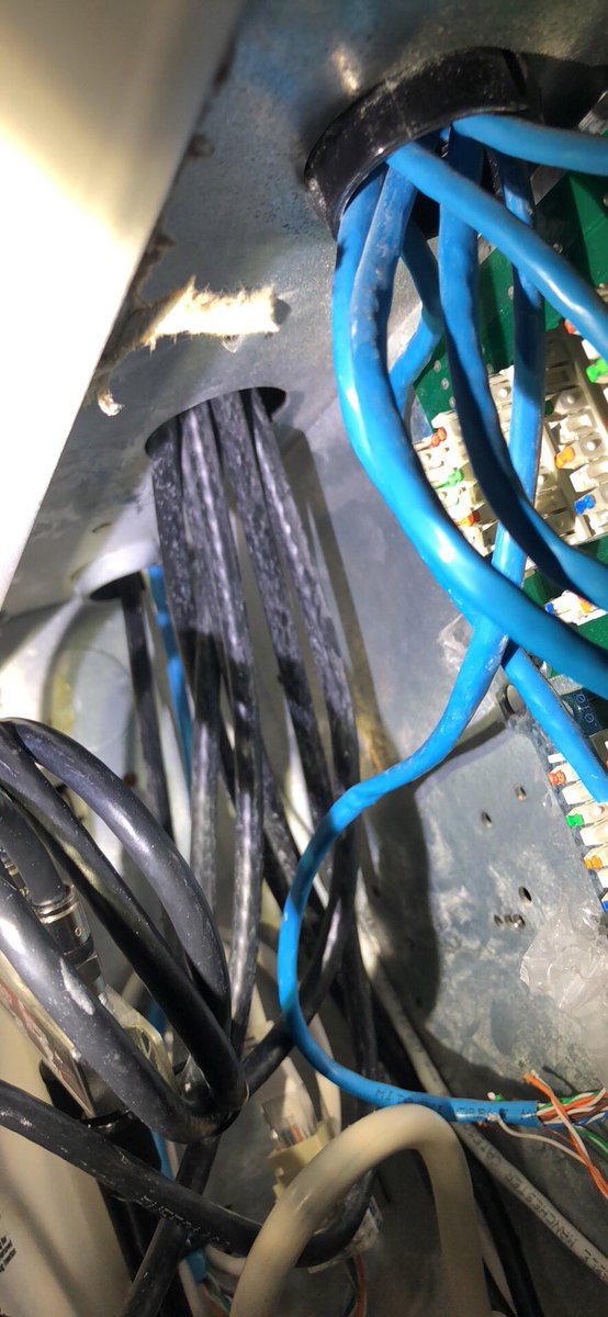 dmoody82's tweet photo. @VerizonSupport can we get some help? Internet is down. TV is working. I’m in an apartment complex and don’t have access to battery backup. Connection comes in through closet. https://t.co/LVBrtYCw7n