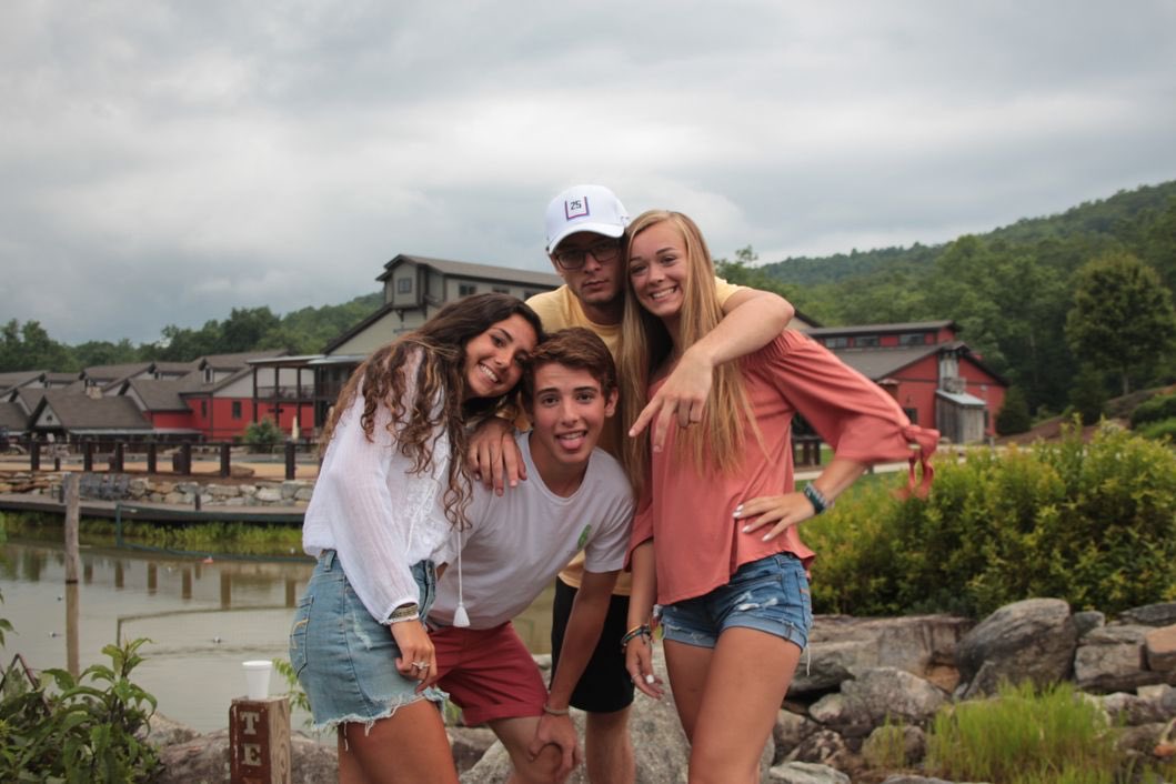lily_choplin's tweet photo. Happy birthday @dylan_clinton2 thanks for all the laughs hope you've had the best day!! https://t.co/6VwEd5Ssxd