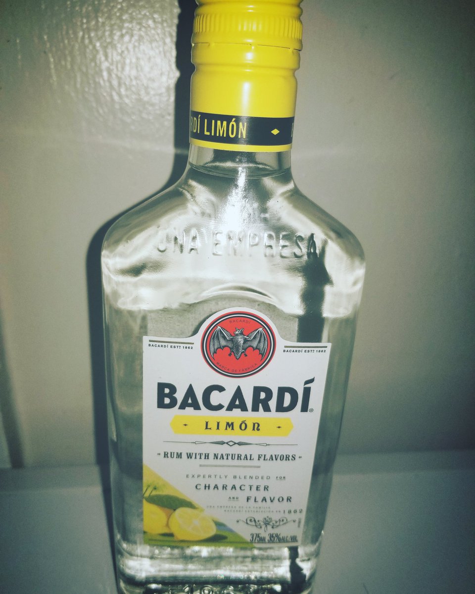 BoSSLadyKk's tweet image. #mood #differentday #differentdrinks #dotd #dnd #musicnight #kindavibes 
😣😶🙅🏽‍♀️🚫📱🎶👍🏽✌🏽✌🏽