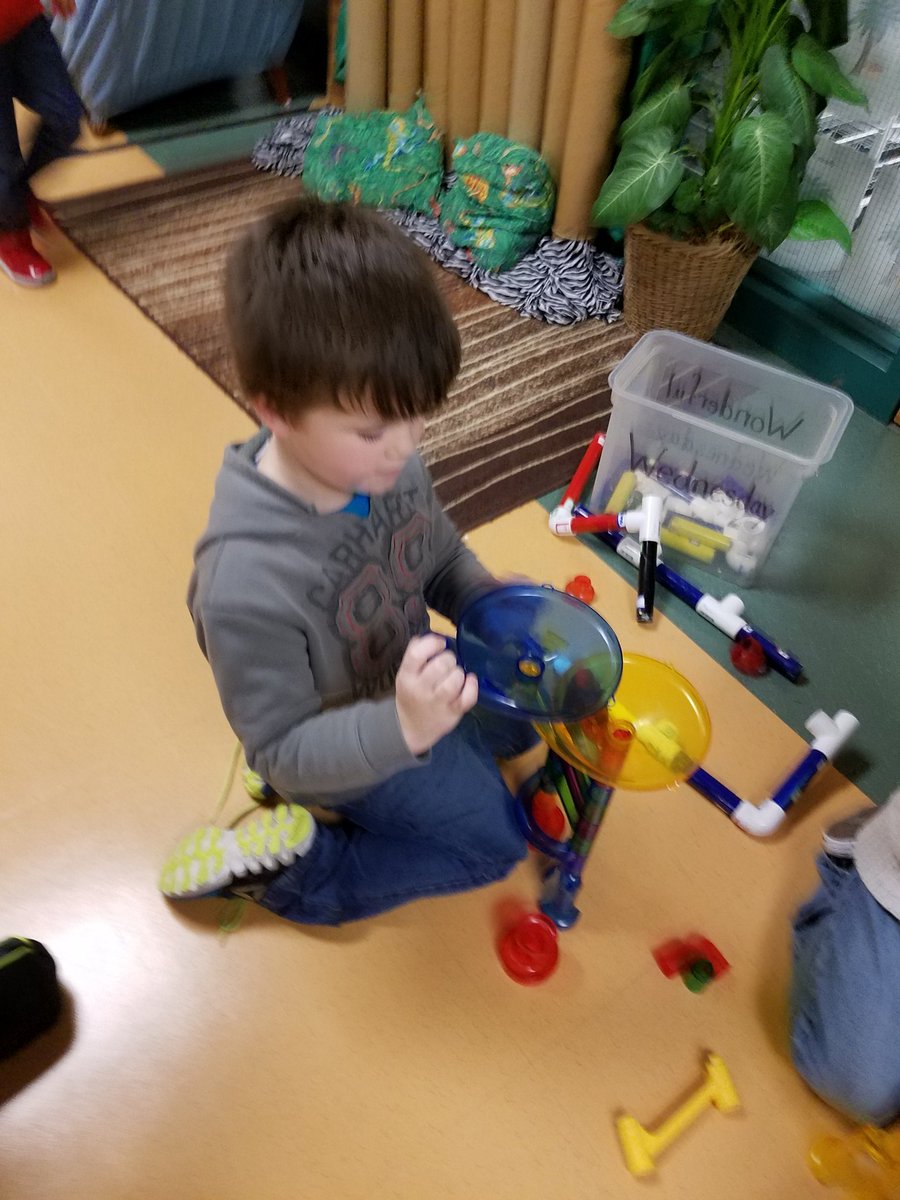 mimi_fleischman's tweet photo. MPE Kindergarten's future engineers #MISDProud #misdmpe https://t.co/MfzMWmptlz
