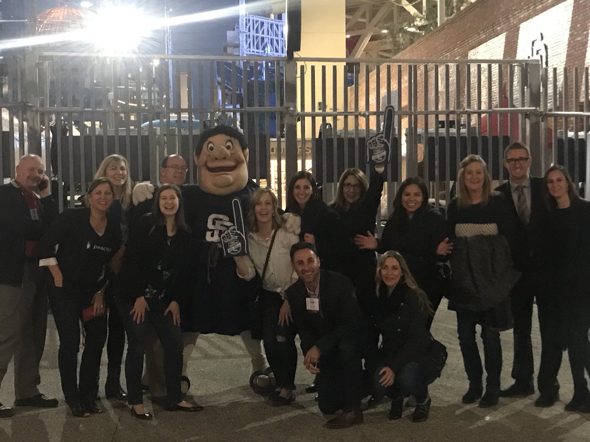 CalSPRA's tweet image. We love group-led dinners! This is @kbritt23 dinner group going to Half Door Brewing but on the way they ran into the Padre!  #CalSPRA2018 We love San Diego! CalSPRA is #1