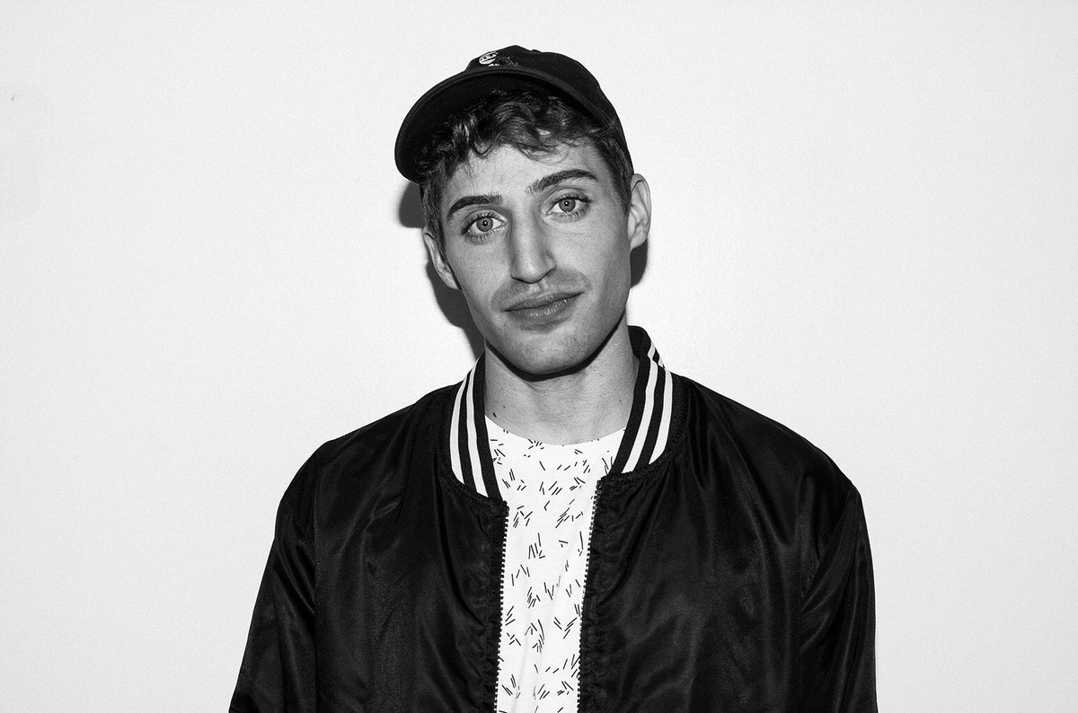 sensitivepotat8's tweet photo. someone had to do it @Herobust #HerobustLooksLikeEverything https://t.co/giNUQhMHMR