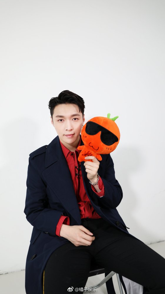 EXOXOXOID's tweet photo. 180303 橘子娱乐 Weibo: LAY
https://t.co/l3av89FBDW
https://t.co/5HHvj0cATT
https://t.co/N3l1MCiASB

#iHeartAwards #BestFanArmy #EXOL @weareoneEXO https://t.co/KkCtYmJJEv