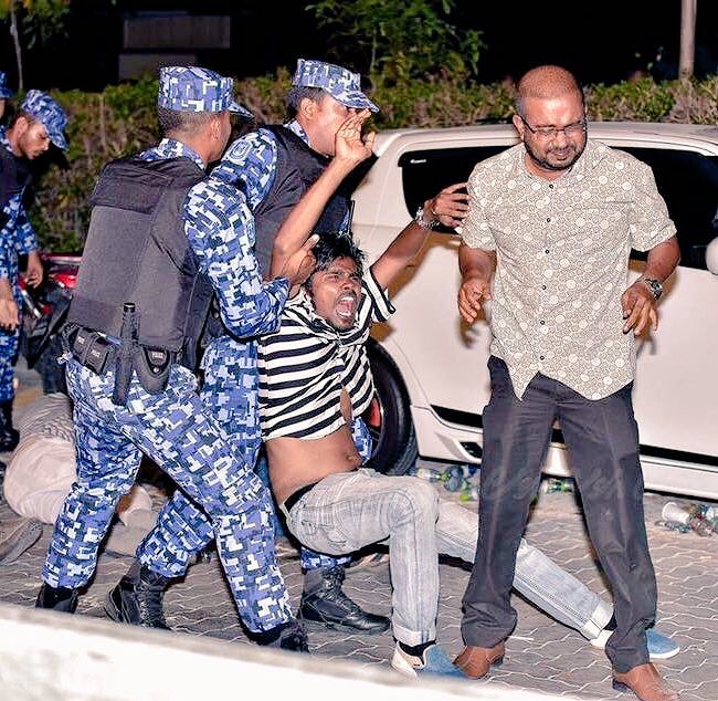 Abdulla84694933's tweet photo. @PoliceMv Good Example Of " Gaumee Kidhumal " https://t.co/67PPTlItAF