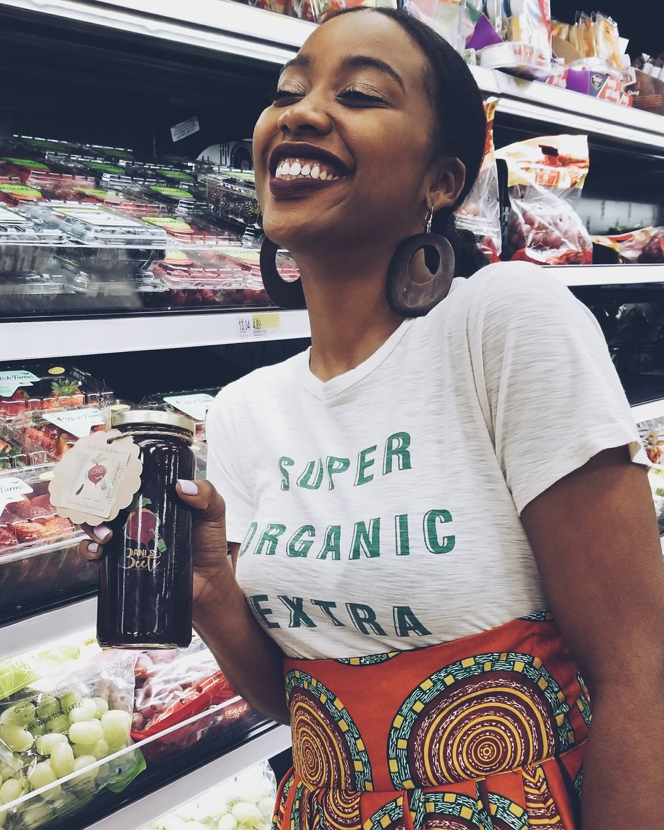 mcfiercin's tweet photo. Spent 4 hours in grocery stores today so I could introduce the boss of all things juice, Auri'el Banister of @Banisbeets 🥕🍎🍋
📸📲: me "mcfiercen" https://t.co/juQ3HYjM7g