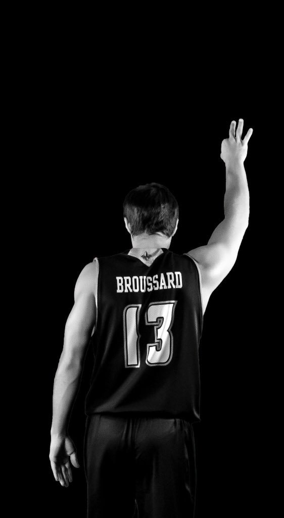 JacobBroussard's tweet photo. It’s been a heck of a ride. From Division 3 to Division 1, walk on to full scholarship. These past 3 years have been a dream come true for me! Thank you for everything @RaginCajunsMBB. https://t.co/N7w7a7QmN1