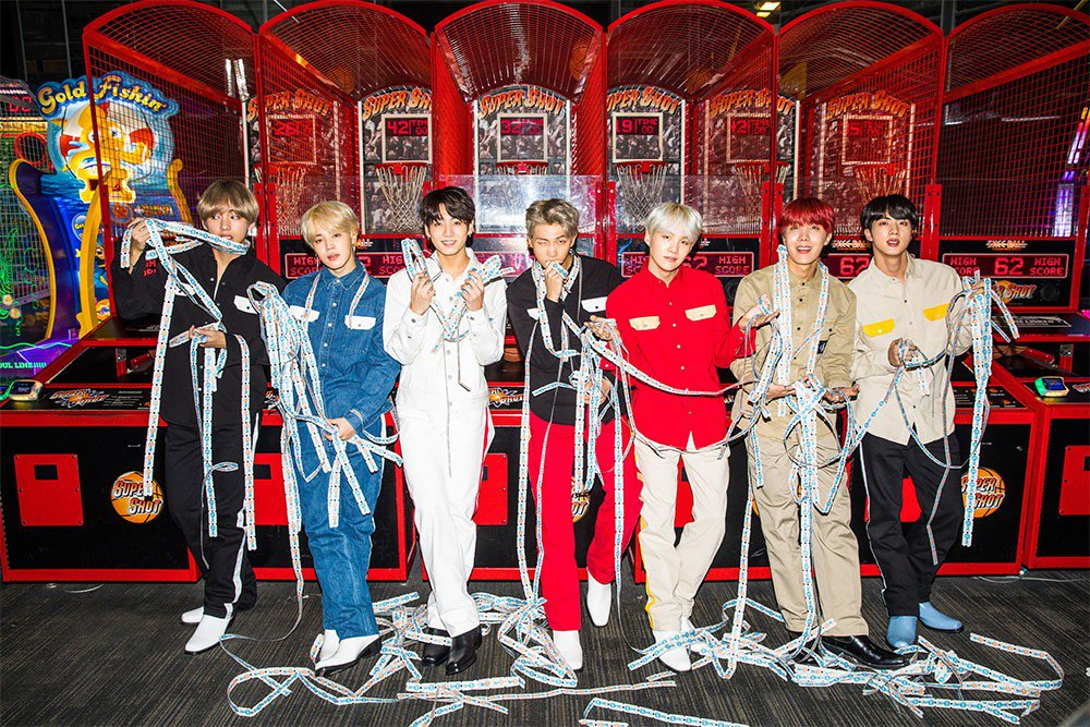 allkpop's tweet photo. BTS's 'Not Today' MV hits 200 million views
https://t.co/16LyHfMfLG https://t.co/3qv0PywgCv