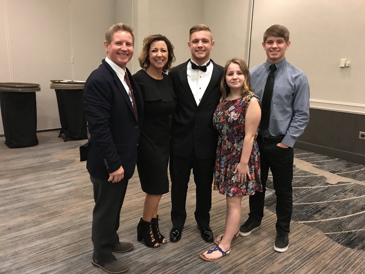 VC Athletics (@vhsathletics) on Twitter photo Celebrating James Robert at the Nat’l Football Foundation & College Hall of Fame event! 🏈
<a href="/VHS_Crushers/">Vintage High School</a> Celebrating James Robert at the Nat’l Football Foundation & College Hall of Fame event! 🏈
<a href="/VHS_Crushers/">Vintage High School</a>