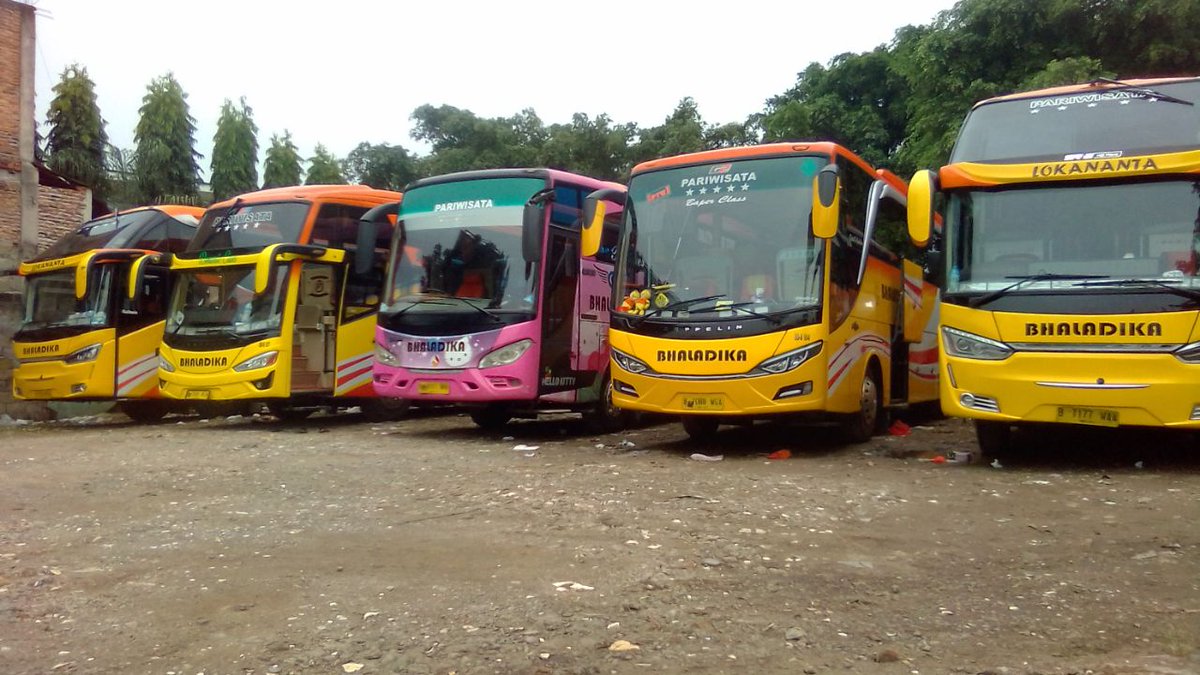 TTranswisata's tweet photo. Pusat sewa Bus pariwisata murah Tangerang 085770699705 (wa) #sewabus #sewabusmurah #sewabusserpong #travel #travels #rental #paketwisata https://t.co/0pVOx5zp3A