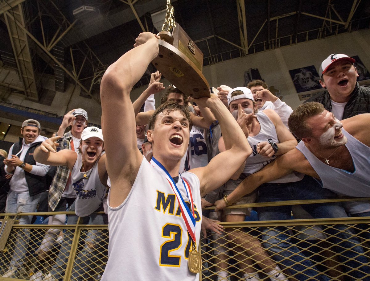 studsect123's tweet photo. CONGRATS TO THE BOYS ON THE WPIAL CHAMPIONSHIP! Hell of a showing by the section and hell of a game by the boys #alwaysrowdy https://t.co/LeG8AuwktL