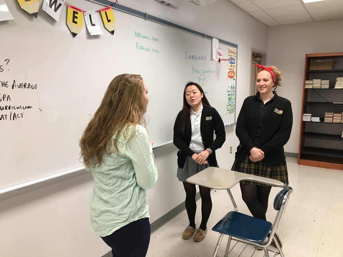 CollegeDitsky's tweet photo. 3/2 big thanks to@BritK21 of @UrsinusAdmit and @hillenjr of @AlbrightAdmiss for helping @HaloBC @BerksCatholic Saints prepare for Spring College Fair On 3/6
#SaintsConnect #SaintsNetwork #SaintsStandout https://t.co/jY46bjbfjg