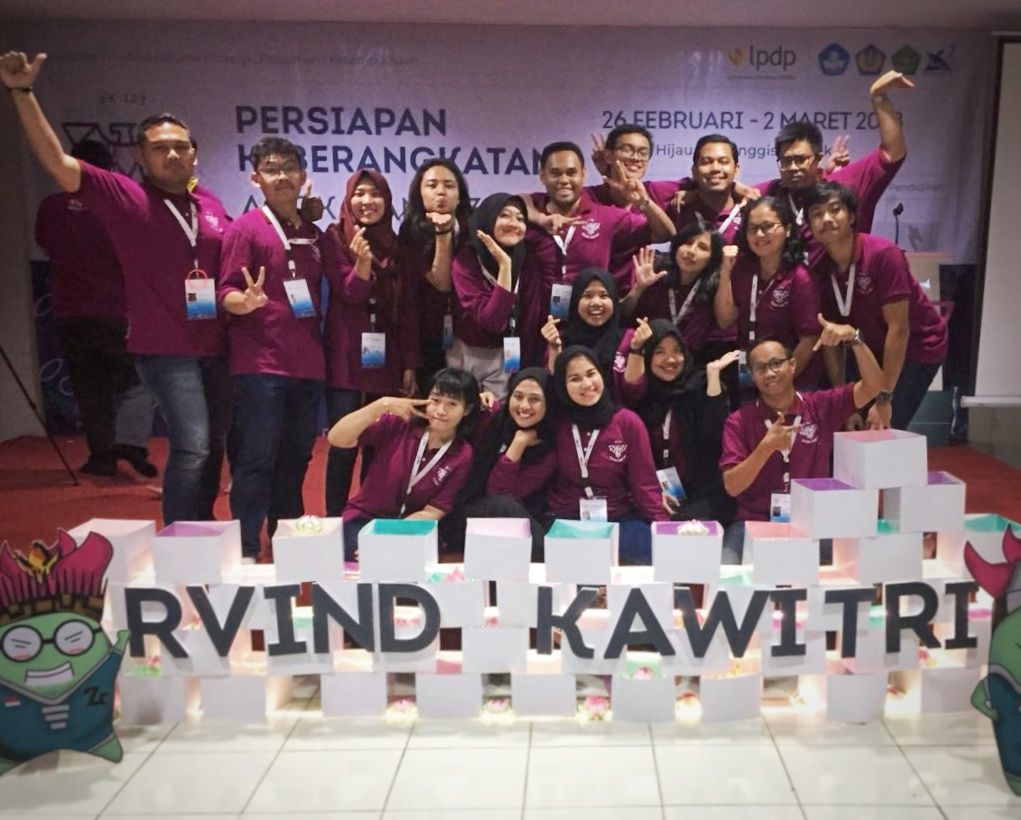 arvindkawitri's tweet photo. Goodbyes are not forever, are not the end. It simply means we'll miss each other until we meet again..
selamat berjuang menempuh pendidikan nya masing2 Arvind Kawitri https://t.co/ob5ml7dpdn