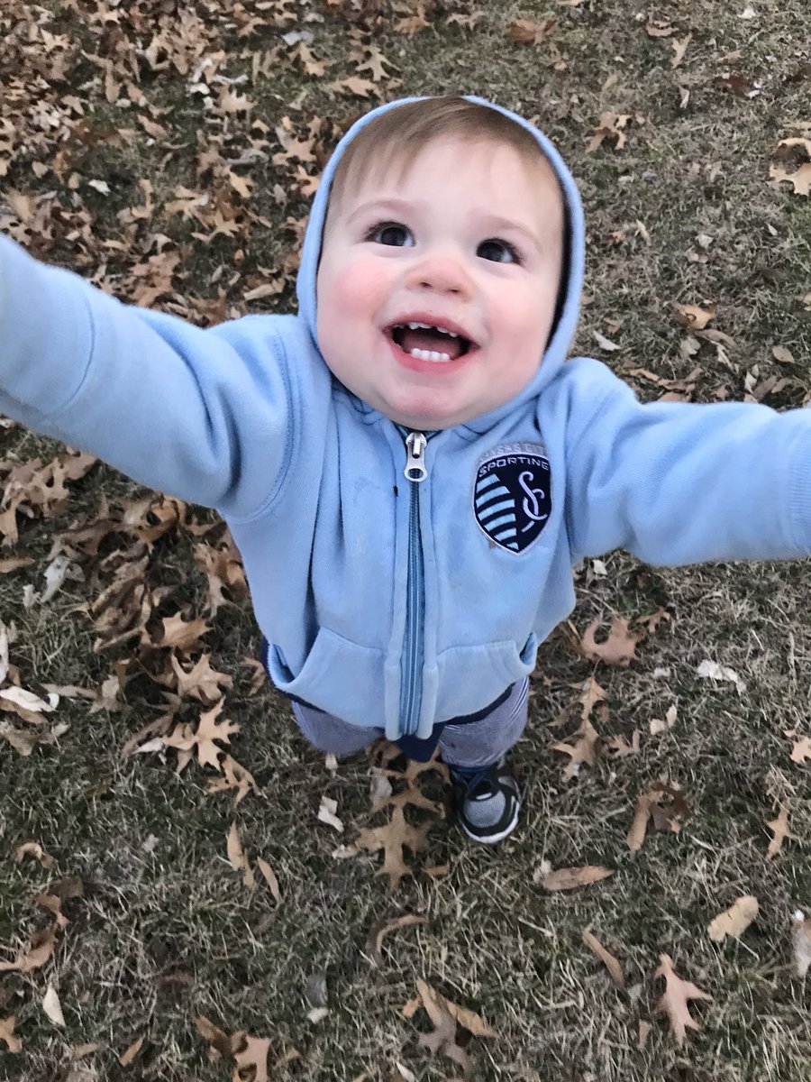 joshmfnfields's tweet photo. Everybody!! #Dress4MLS #ForGloryForCity @SportingKC https://t.co/uuvxozMRJZ