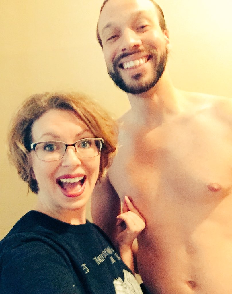 TW Pornstars - Mistress T. Twitter. @JRIZZAfizza ...Ill give ya something  to smile about:-. 5:02 AM - 3 Mar 2018