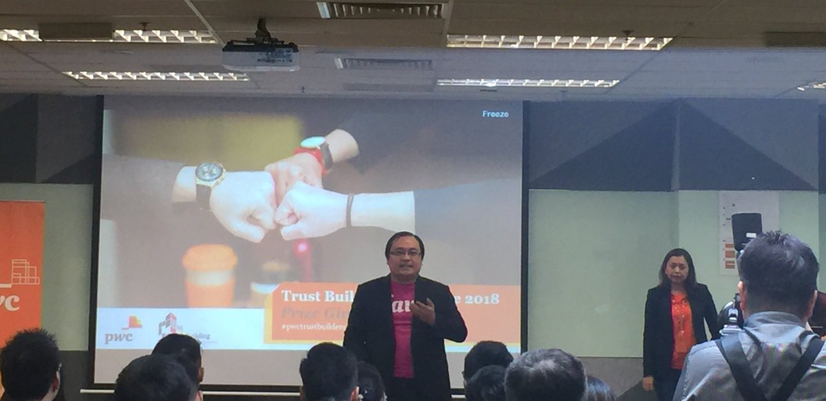 Sarah Lee tweet media