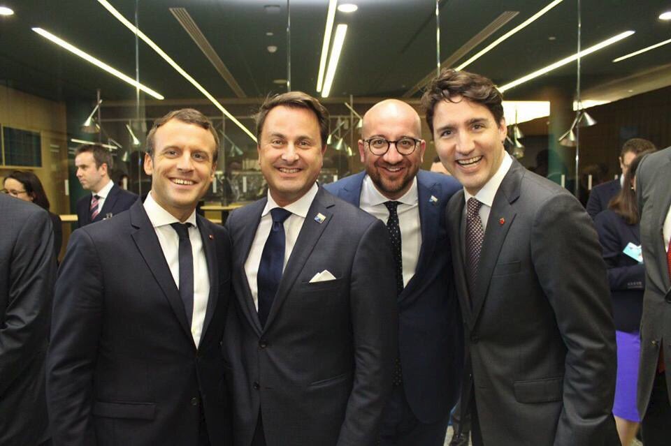 povonewstv's tweet photo. President of France : 39 years
President of Luxembourg : 44 years
President of Belgium : 41 years
President or Canada : 44 years
The future belongs to the young!
#AfricaArise #YouthArise #ZimYouthArise #Africa #France #Belgium #Canada #Luxembourg https://t.co/xrmoYBexRe