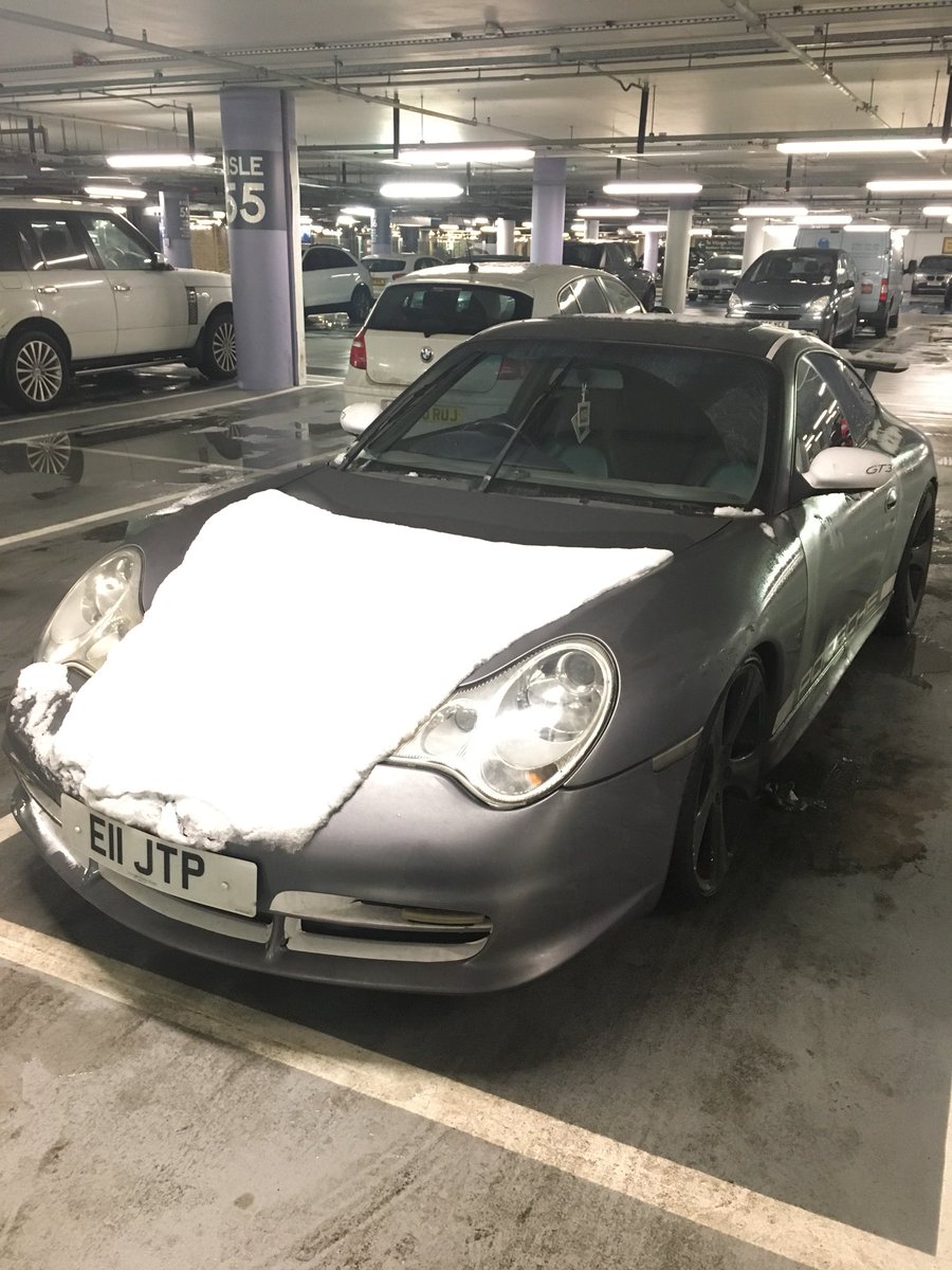 Porsche911UK's tweet image. Tidy looking #996GT3 replica but missed taking a pic of the #GraphiteBlue #991GTS which looked really good @AutoPap even in dull lighting, a proper sports car colour