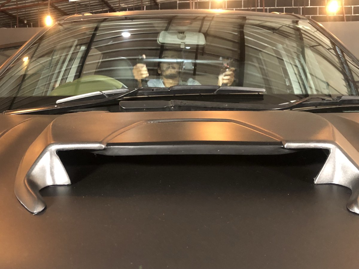 thatslimitless's tweet photo. "PRODUCT FEATURING"
#Motormind
#xuv500 https://t.co/AJBafNpn70