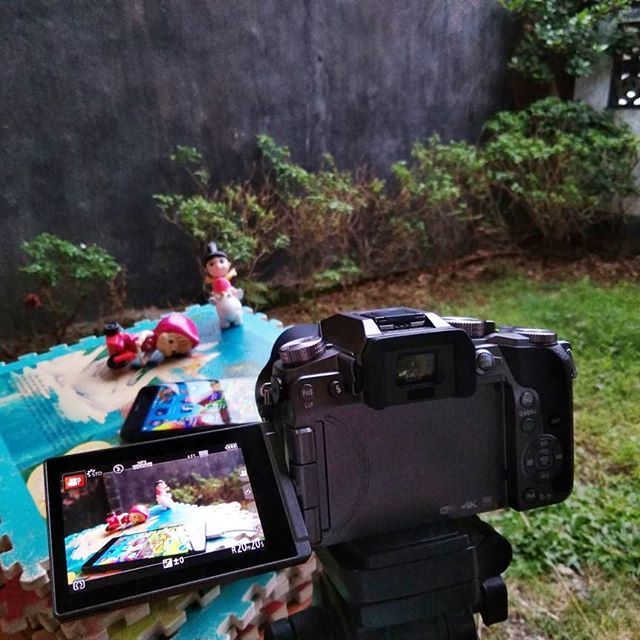 TeknoLoGue_ID's tweet photo. Gini nih.. Kerjaan di rumah kalo lagi libur ngantor. Semoga berkah, semoga visa punya studio mungil secepatnya

#youtuber #gadgetreview
#sharppi https://t.co/Dg9DxIUZA5 https://t.co/jNeSd1cYCb