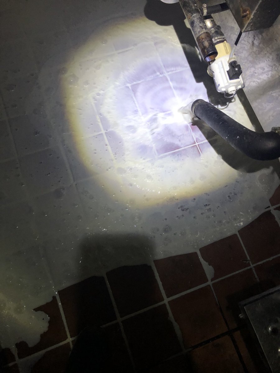 Ampandrew's tweet photo. This should be a lesson to all consumers and milk processors not to under value your farmers, you need us like we need you, https://t.co/RK3C4RfgP4