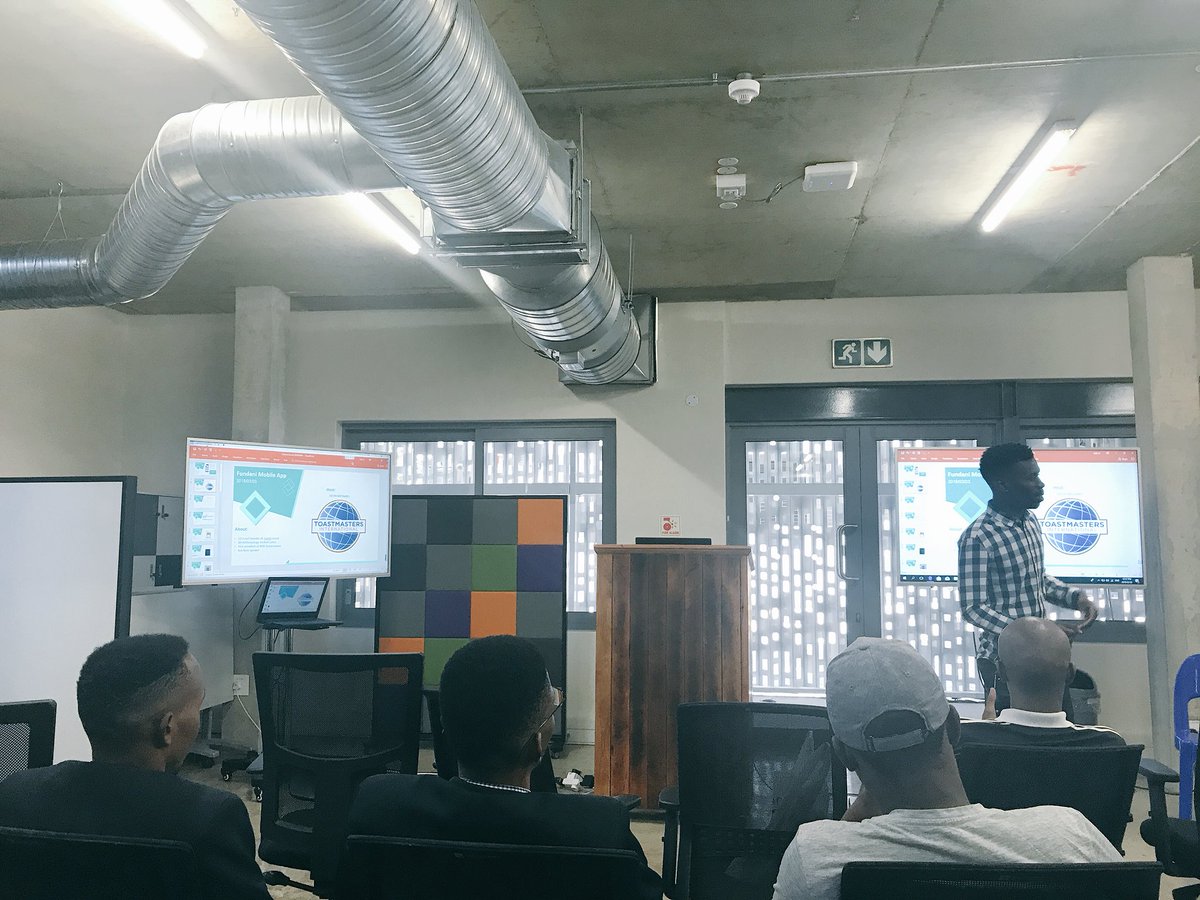 CodeHubAfrica tweet media
