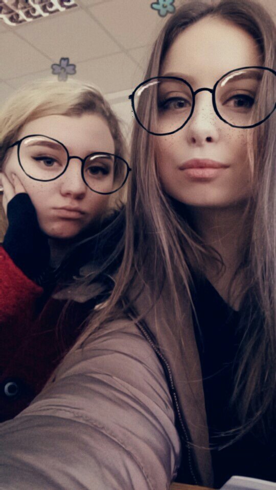lenaaaa_d's tweet photo. Солнышко,  которое греет меня в универе 💋
Безумно  ❤
@Deer_Olyaa https://t.co/ljhae8kWdS