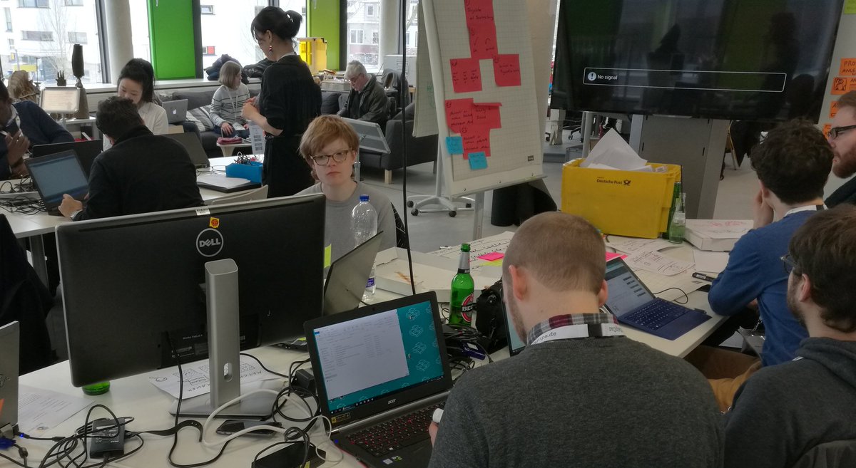 HelpCamps's tweet photo. Weiter geht's!😊 #HelpCamps https://t.co/GIIc9zg6CP