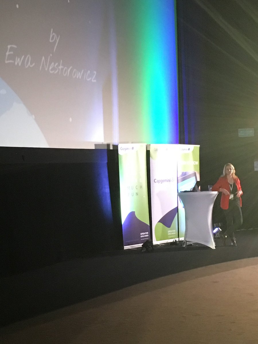 these_eyes89's tweet photo. Ewa Nestorowicz i lekcja Angulara :) #TechTalkSE https://t.co/5MBZzeXfci