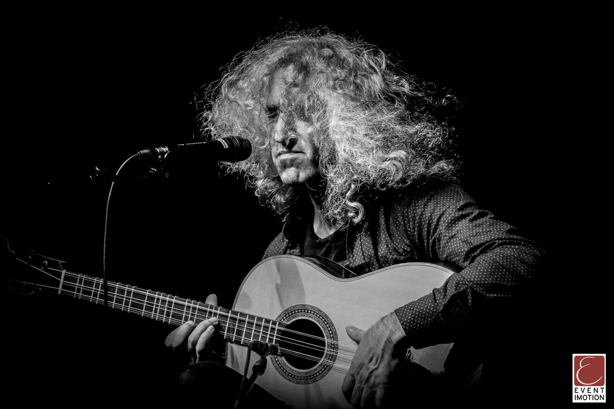 eventimotion's tweet photo. AHMET ASLAN @ VOLKSHAUS | ZÜRICH
#ahmetaslan #eventimotion #concert #patriziadegiacomophotography #zürich #patriziadegiacomo #onstage #volkshauszürich #concertphotography https://t.co/EdbpmUoopq