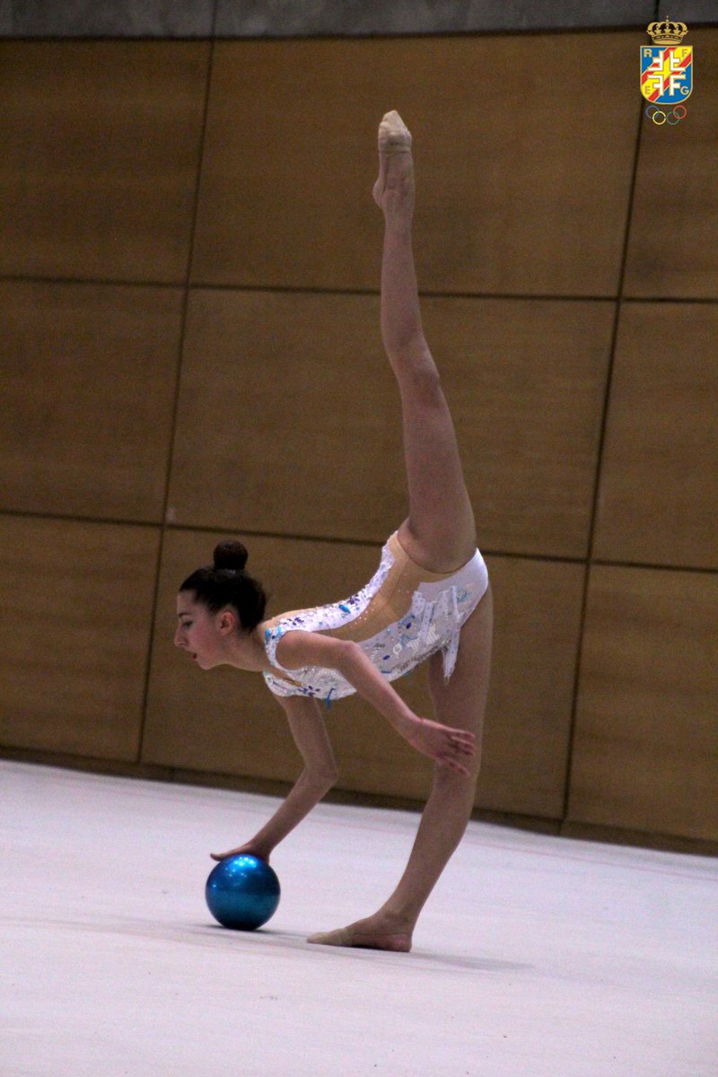 RFEGimnasia's tweet photo. #RFEGInforma 🔊 Finalmente tras la lesión de María Año, la gimnasta Noa Ros participará esta tarde en el Torneo Bilateral España - Italia en #Desio🇮🇹

¡Mucha suerte! #TeamESP https://t.co/v7k8wilu3J
