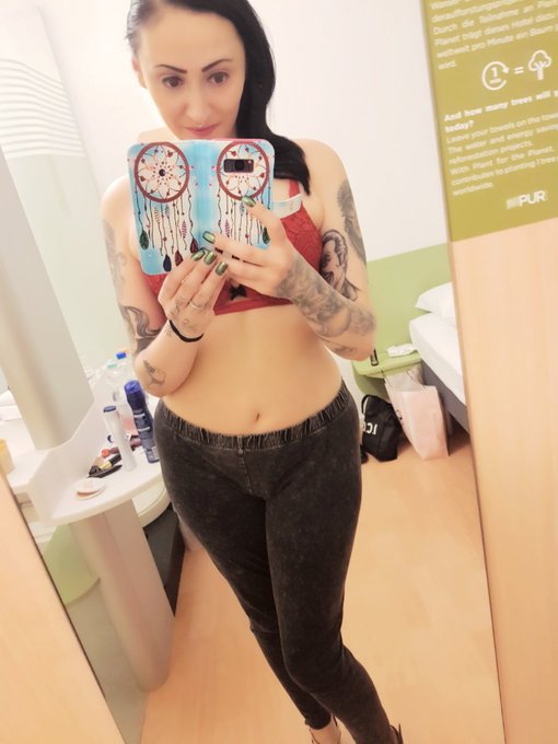 Hallo meine geilen heute fette Party mit viel Schweinskram in langenfeld ab 20 Uhr.  Anmeldungen noch<a href="/tag/bonitadesax"class="tags"><span>#bonitadesax</span></a>