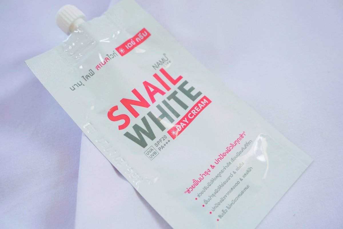 Hamkdy_'s tweet image. ใช้ตัวนี้มาสักพักแล้ว เหมาะกับวันสบายๆ เป็นทั้งครีมบำรุง + กันแดด มันช่วยปรับผิวนิ้ดนึง ทาอยู่บ้านก็ได้ กันแสงสีฟ้าจากจอโทรศัพท์ ตอบโจทย์คนติดโทรศัพท์แบบเรา5555 ซองละ 39฿ น้า💖 #ไว้รีวิวห้ามขายของโว้ยย #howtoperfact #รีวิวเซเว่น