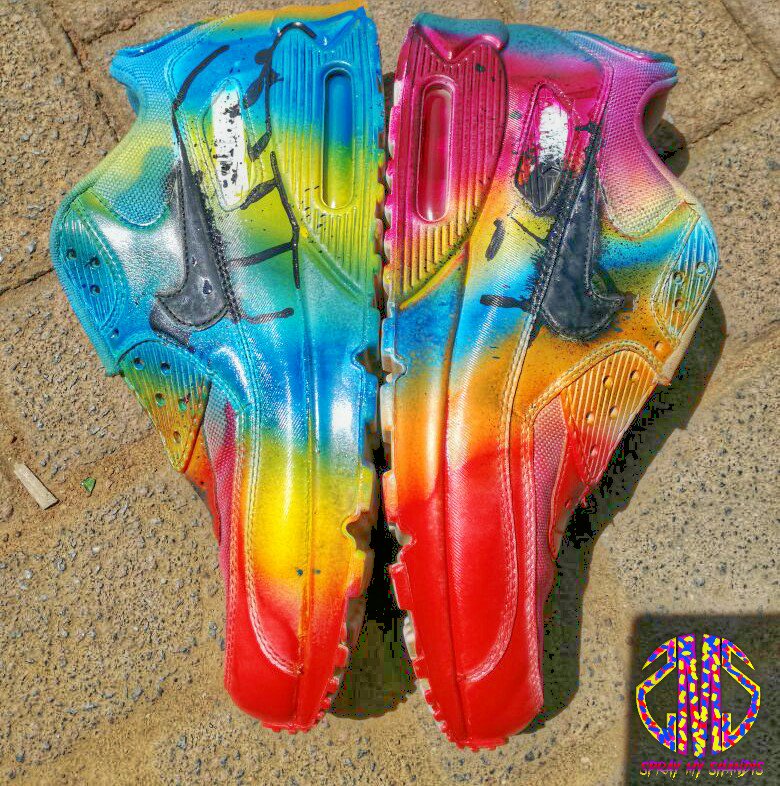 SprayMyShandis's tweet photo. #SprayMyShandis if you don't like your old sneakers contact us 0848573583 we will put sauce to it 🔥 if you love colors or one color 😇💦 https://t.co/NjM9msmJqG