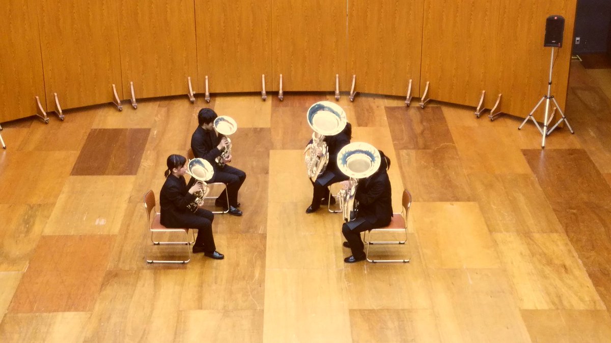 続いては大阪からのご参加！
[４.カルソッツ]

乙女たちの３つの踊り／高橋宏樹

ユーフォニアム1st入佐 紬
ユーフォニアム2nd濱田幸長
テューバ1st橋之口茉奈美
テューバ2nd辻田由利香