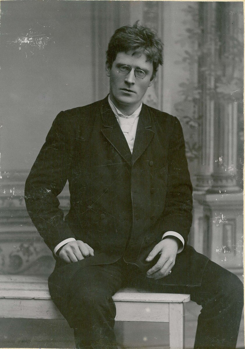 JavaherianMehdi's tweet image. A very interesting read to remind you the rhetoric of some great writers like Knut Hamsun who was parodying the stream of consciousness, 30 years before writers like Joyce or Woolf who perfected it by reading him.