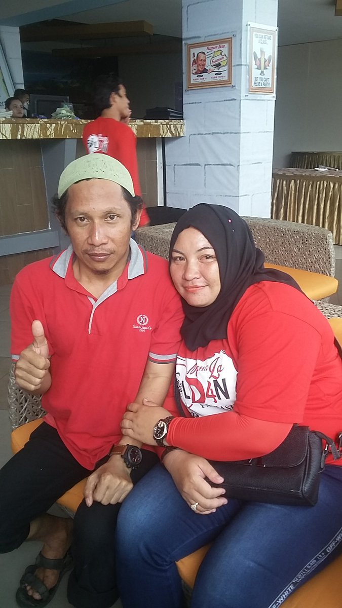 Lagi nunggu Fildan Foto dulu sama bang Rustam Cel
