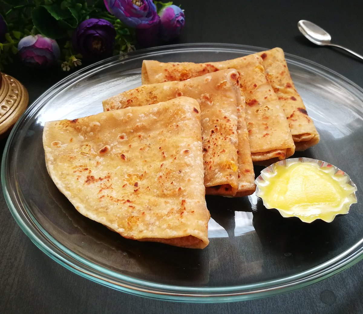 Bakergal511's tweet photo. Sweet weekend stories ~ Puran Poli!
(Flatbread stuffed with sweet lentil filling)

#nofilters #indiandesserts #traditionalindiansweets #puranpoli #weekendvibes #saturdaymotivation #foodphotography #steamincupofgoodness 
Blog:https://t.co/O3UOpmiRvG https://t.co/hQZ2VXu69s