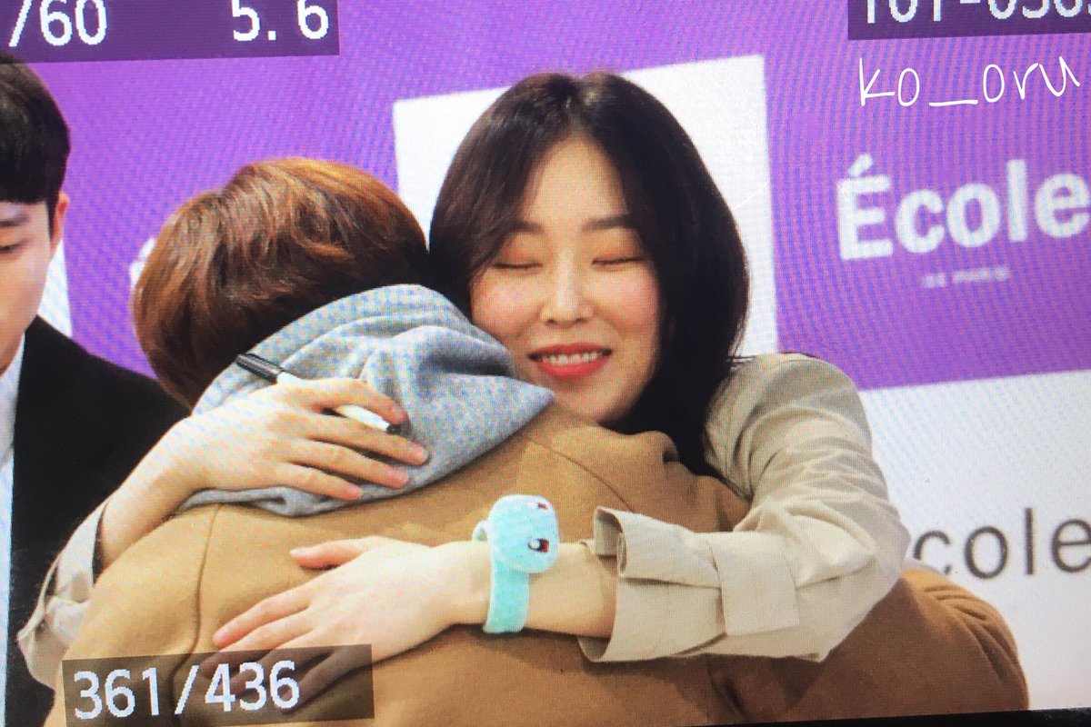 kO_Oru_HJ's tweet photo. 180303 롯데영플라자 에꼴 팬싸인회 preview 4p

서다정 서장꾸 😆😆

#서현진 #SeoHyunJin #에꼴 https://t.co/vDps7HP4SU