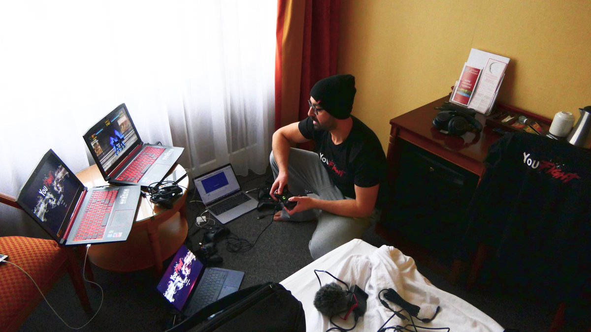 youfightgame's tweet photo. On vous prépare les PC pour notre stand où vous pourrez vous filmer et créer votre combattant #youfight à la @GWinterFest à partir de 10h.
De 12h à 13h30 sur la main stage 🤟
L'event : https://t.co/NlRiw0iZQN
#GWF2018 #youfightgame #mainstage
#videogame #indiegame https://t.co/stPFvwiWaK
