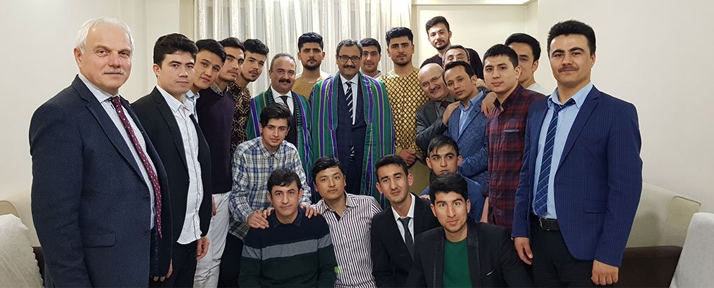 Giresun Valisi ve Giresun Üniversitesi Rektöründen Misafir Öğrencilere Ziyaret
Haber Detayı | goo.gl/3Q7H2o