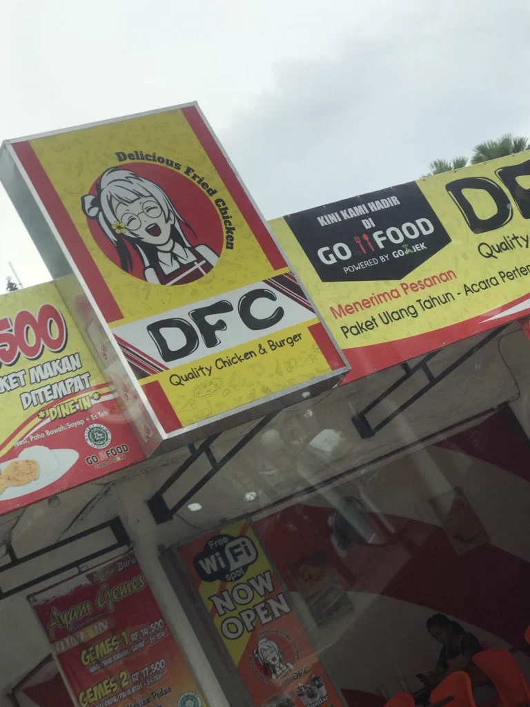 ことりちゃんｗインドネシアにある偽ケッタッキー屋にラブライブのキャラｗｗｗ