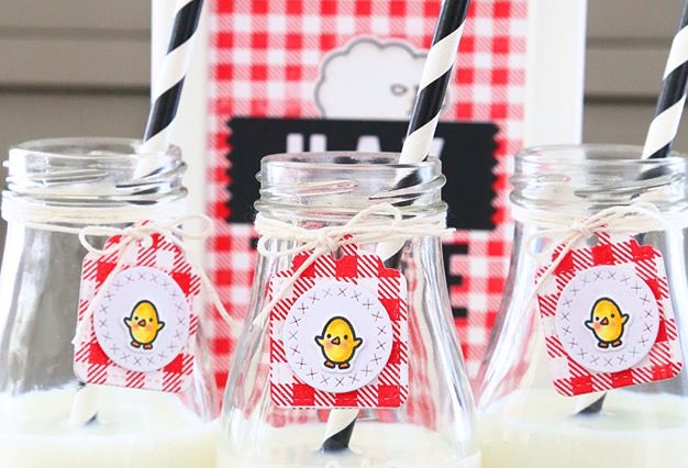 TuttiParti's tweet photo. Farm themed birthday party for your little chicks as designed by @mom2sofia
Visit https://t.co/HpetiszlTv
#tuttiparti #justsipit #farmthemeparty #farmanimals #kidsbirthdayparty #partydecor
#partyplanning
#partysupplies
#paperstraws
#paperproducts
#diyparty #diypartydecor https://t.co/vaSuwdp95J