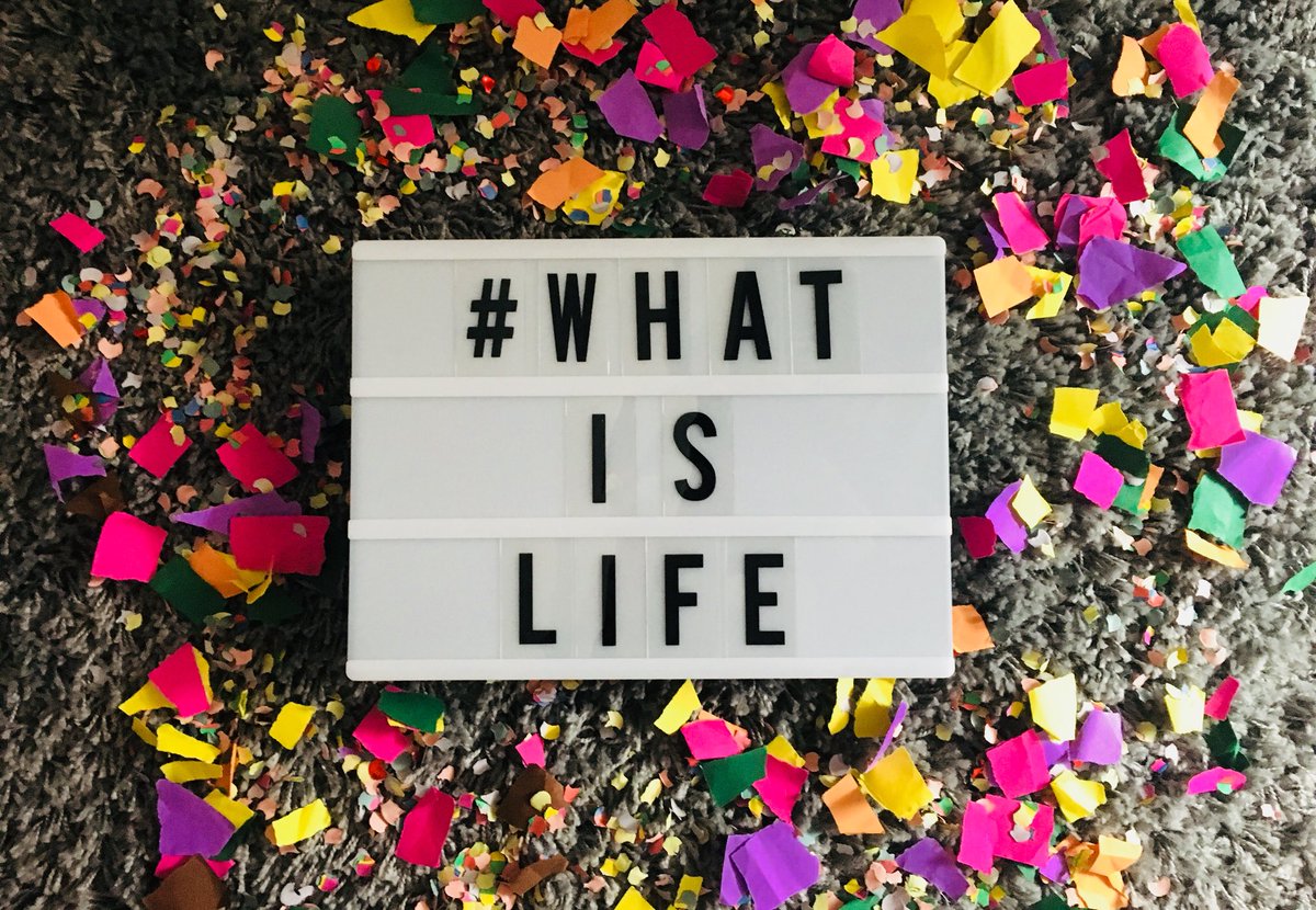 Die Lochis What Is Life Box