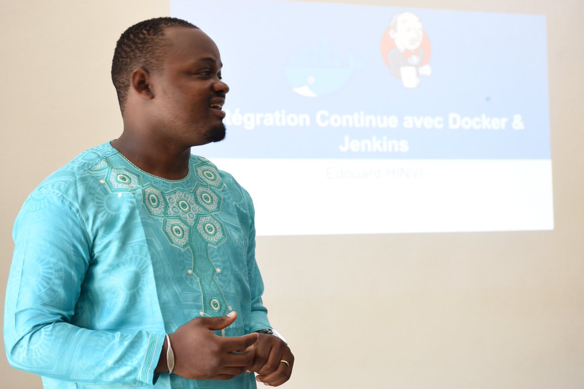 EtriLabsCotonou's tweet photo. Workshop animé par @douardoInc sur  l’intégration continue de @Docker avec #Jenkins #DockerCotonou #Docker #EtriLabsSession https://t.co/JHmLQAqhox