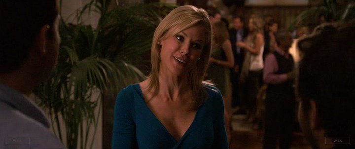 Julie Bowen turns 48 today, happy birthday! What movie is it? 5 min to answer! 