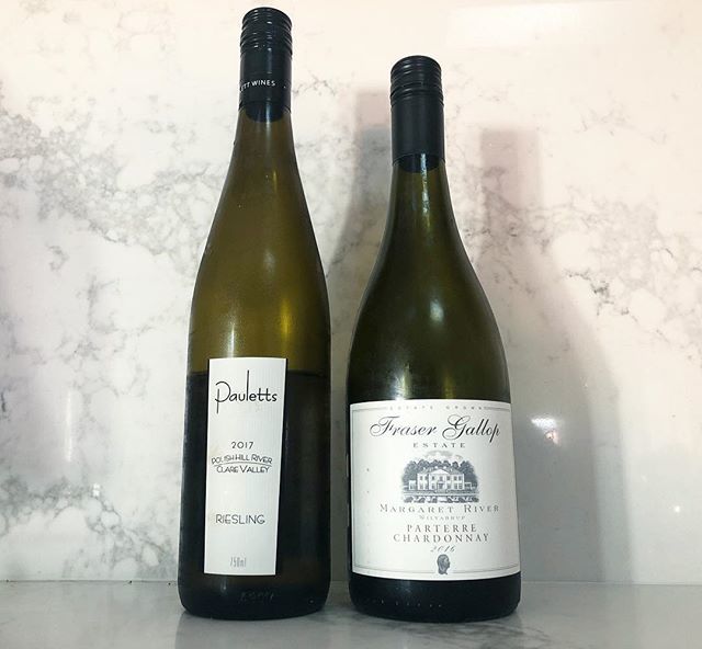 UnfilteredWine's tweet photo. A couple of whites two get us through Saturday afternoon. Both very different but gee are they good. #postbyrowey https://t.co/9ibJXBBzSM https://t.co/TtNvMAjD39