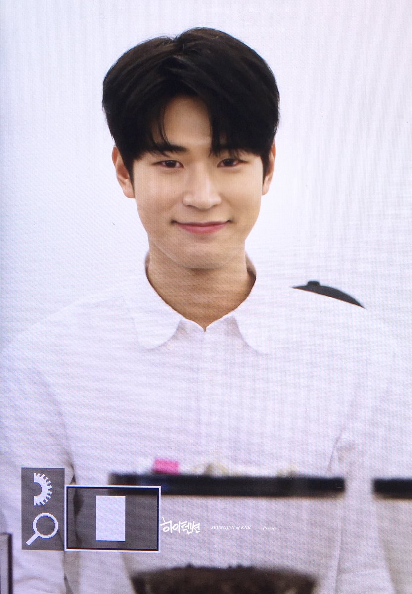 KNK_19931028's tweet photo. 180303 #크나큰 #승준 #승준짱짱 

2주년 넘넘 추카추카링~🧚🏻‍♂️🧚🏻‍♀️

@KNKOfficialYNB https://t.co/AXFVacjdfn