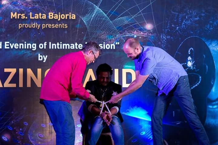 iamAmazingDavid's tweet photo. Its not everyday that one gets tied up by Mr.Bruce Bucknell,the British Deputy High Commissioner,Kolkata
( He is the guy in Pink)
#AmazingDavid #illusionist #BelieveInMagic #Kolkata #KolkataIllusionist #TheShowGoesOn https://t.co/rkk08ctZvd